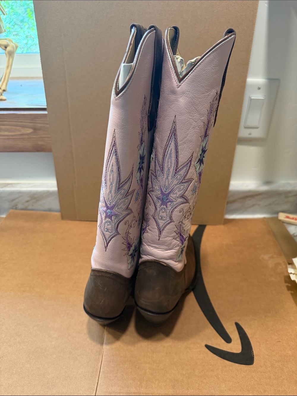 Double H Brown Foot Pink Shaft Floral Embroidered Western Heeled Boots - Picture 3 of 4